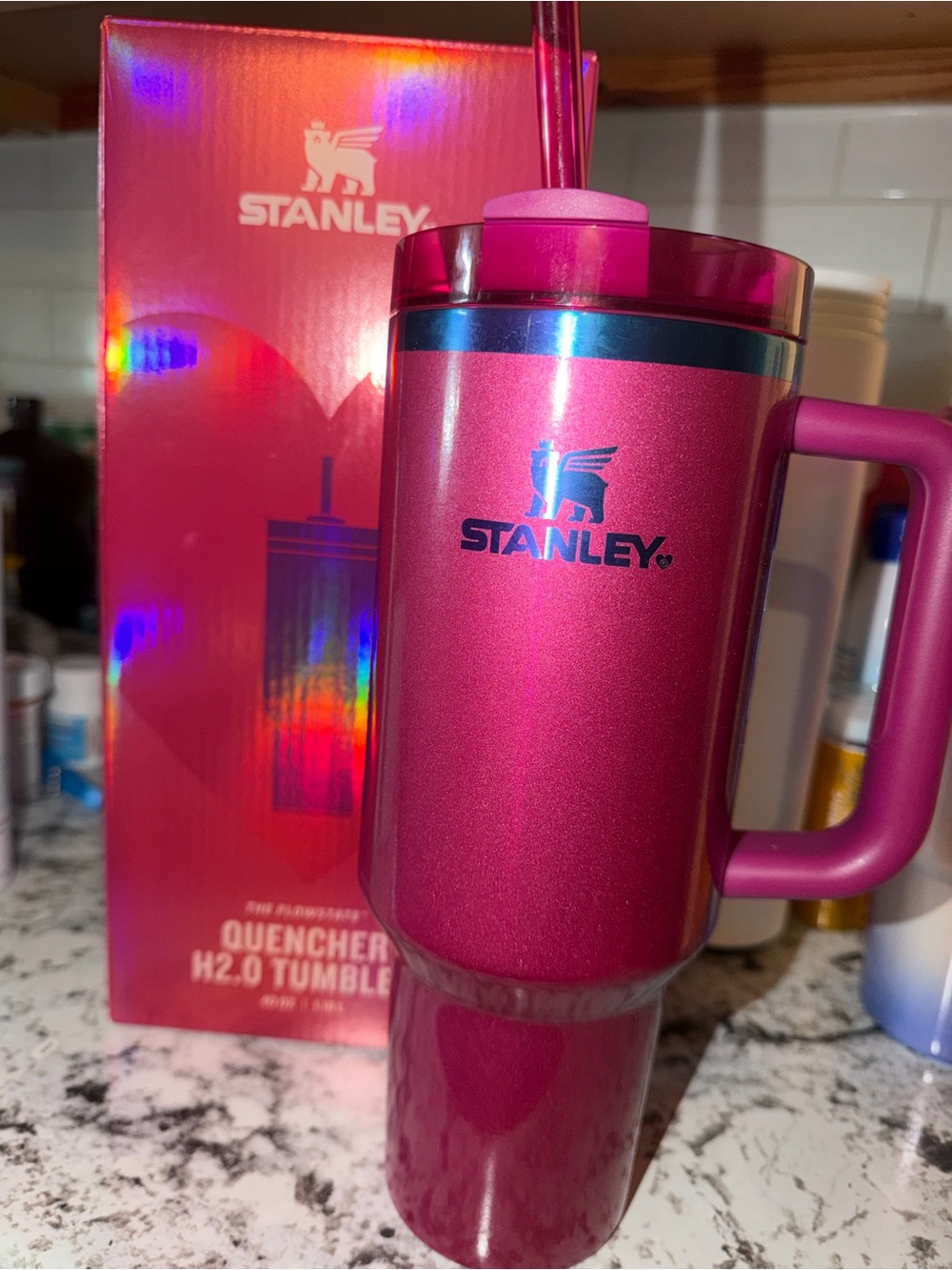 Stanley Quencher H2.0 Flowstate 40 oz TRUFLE BERRY Tumbler